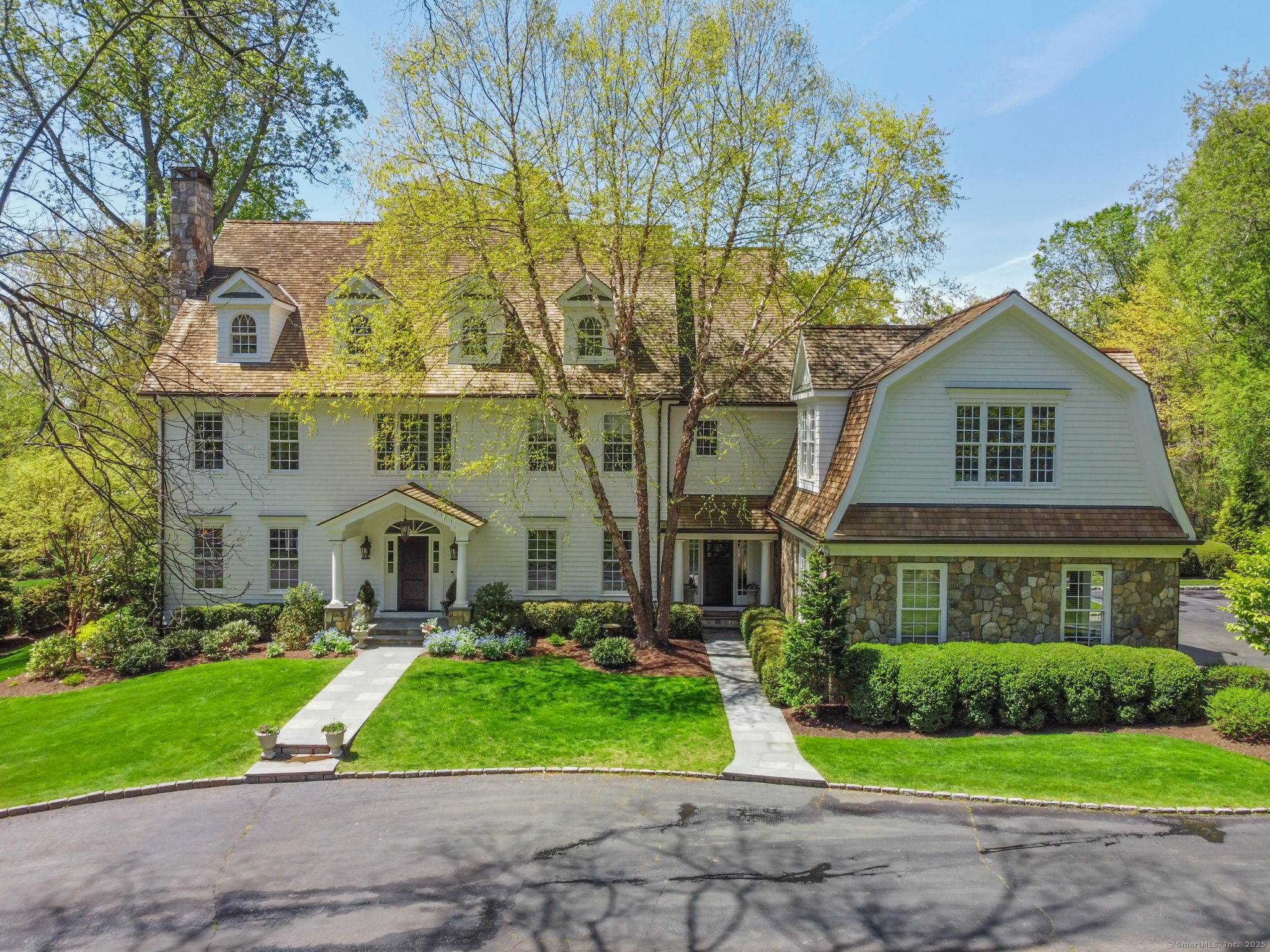 Property for Sale at Plunkett Place, Westport, Connecticut - Bedrooms: 5 
Bathrooms: 7 
Rooms: 16  - $3,999,989