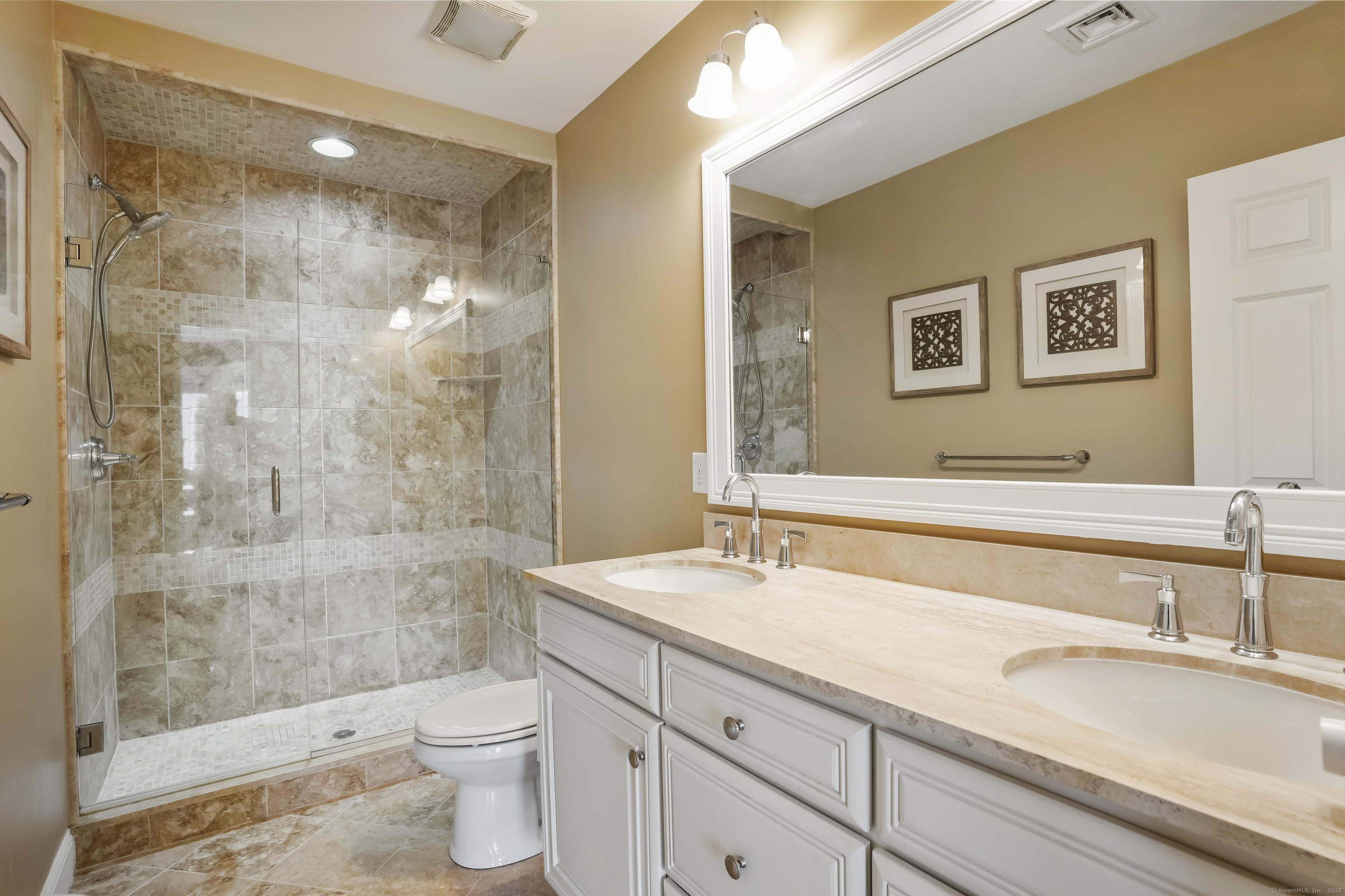 206 Copper Square Drive #206, Bethel, Connecticut image 15