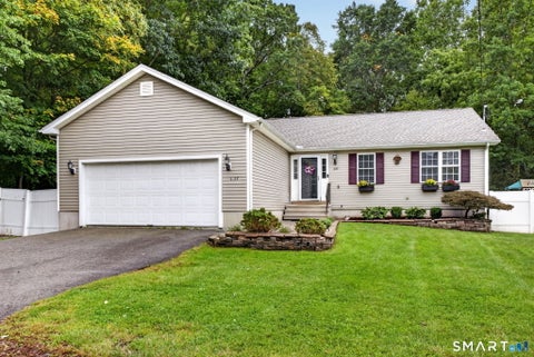 Homes For Sale - 1137 Ridgewood Road<br/> Middletown, CT 06457