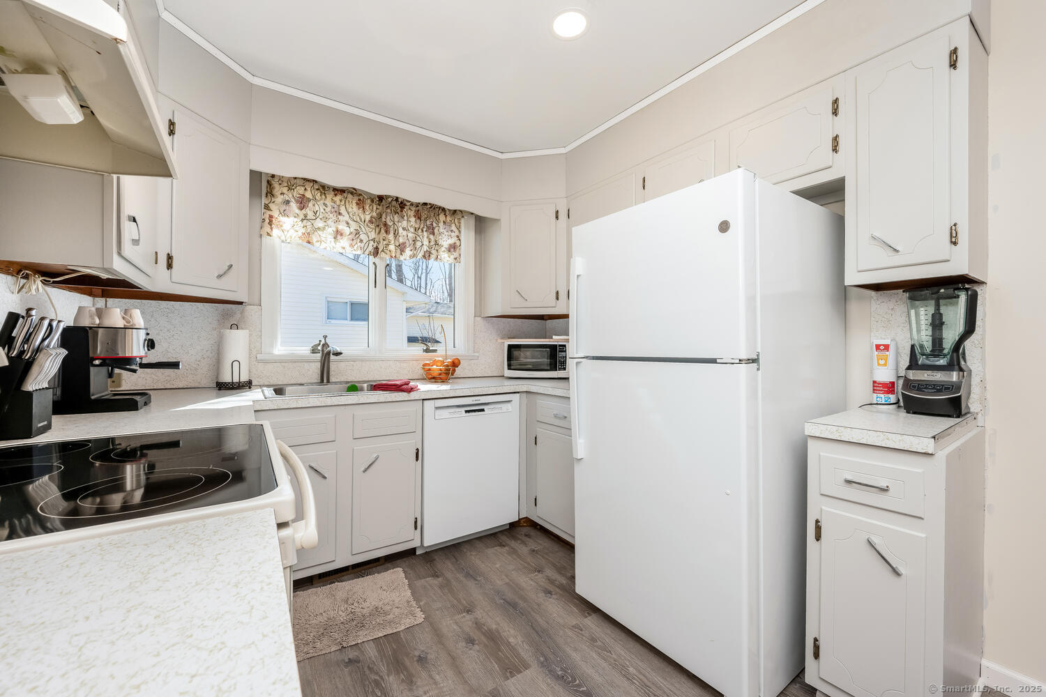 60 Sherry Lane, New Milford, Connecticut image 9