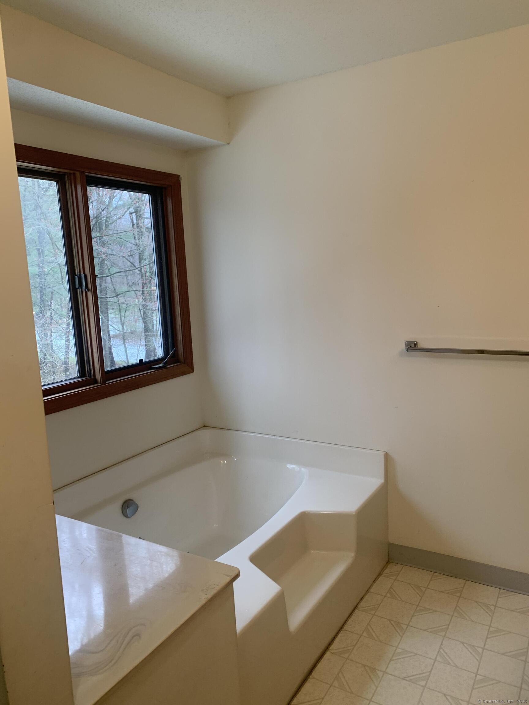 58 Amanda Circle, Windsor, Connecticut image 15