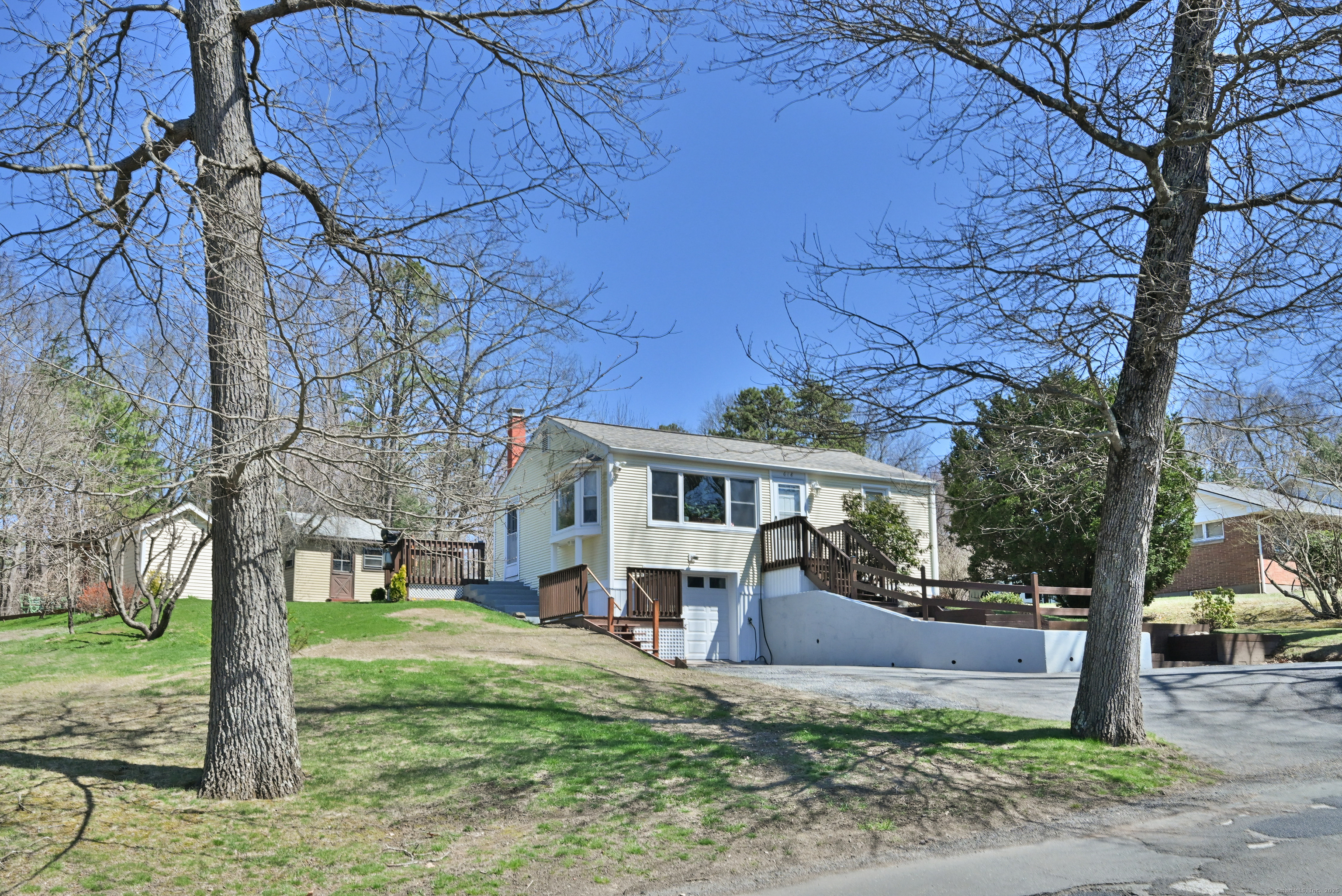 Property for Sale at Old Post Road, Tolland, Connecticut - Bedrooms: 2 
Bathrooms: 2 
Rooms: 6  - $259,900