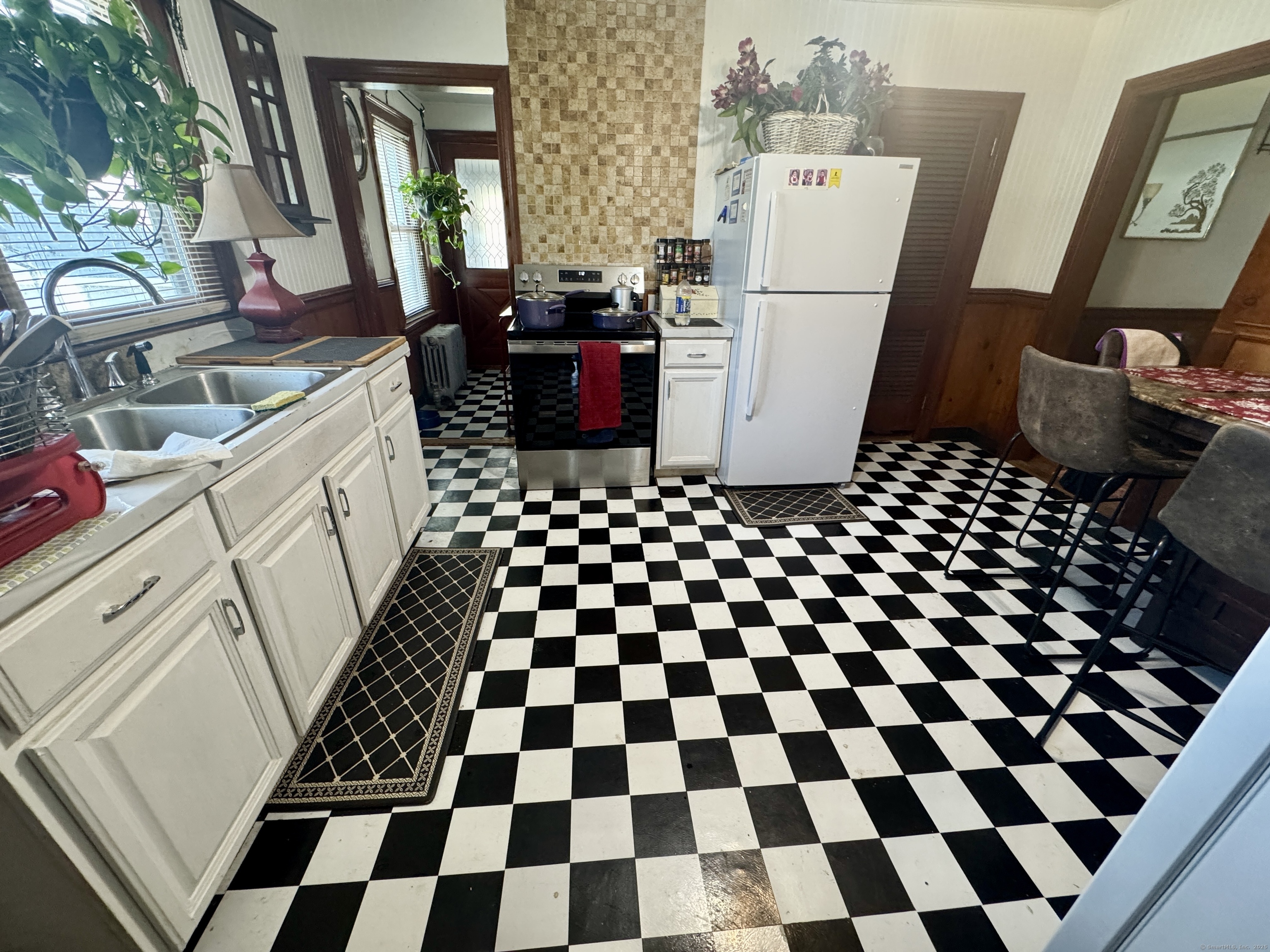 572 Forbes Street, East Hartford, Connecticut image 9