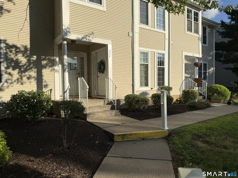 Photo of 204 Country Club Court #204, Rocky Hill, CT 06067 (MLS # 24202590)