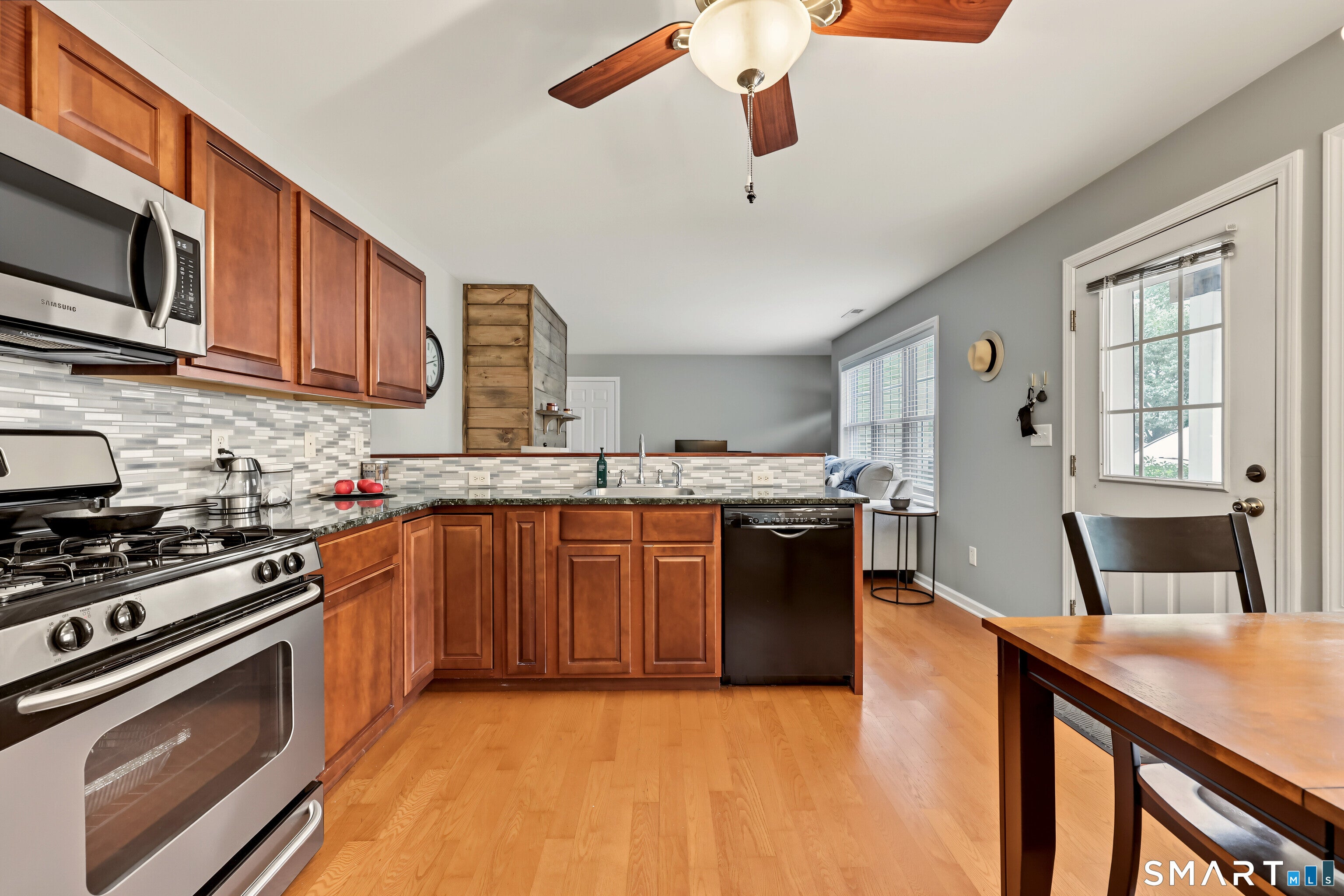 661 West Avenue C15