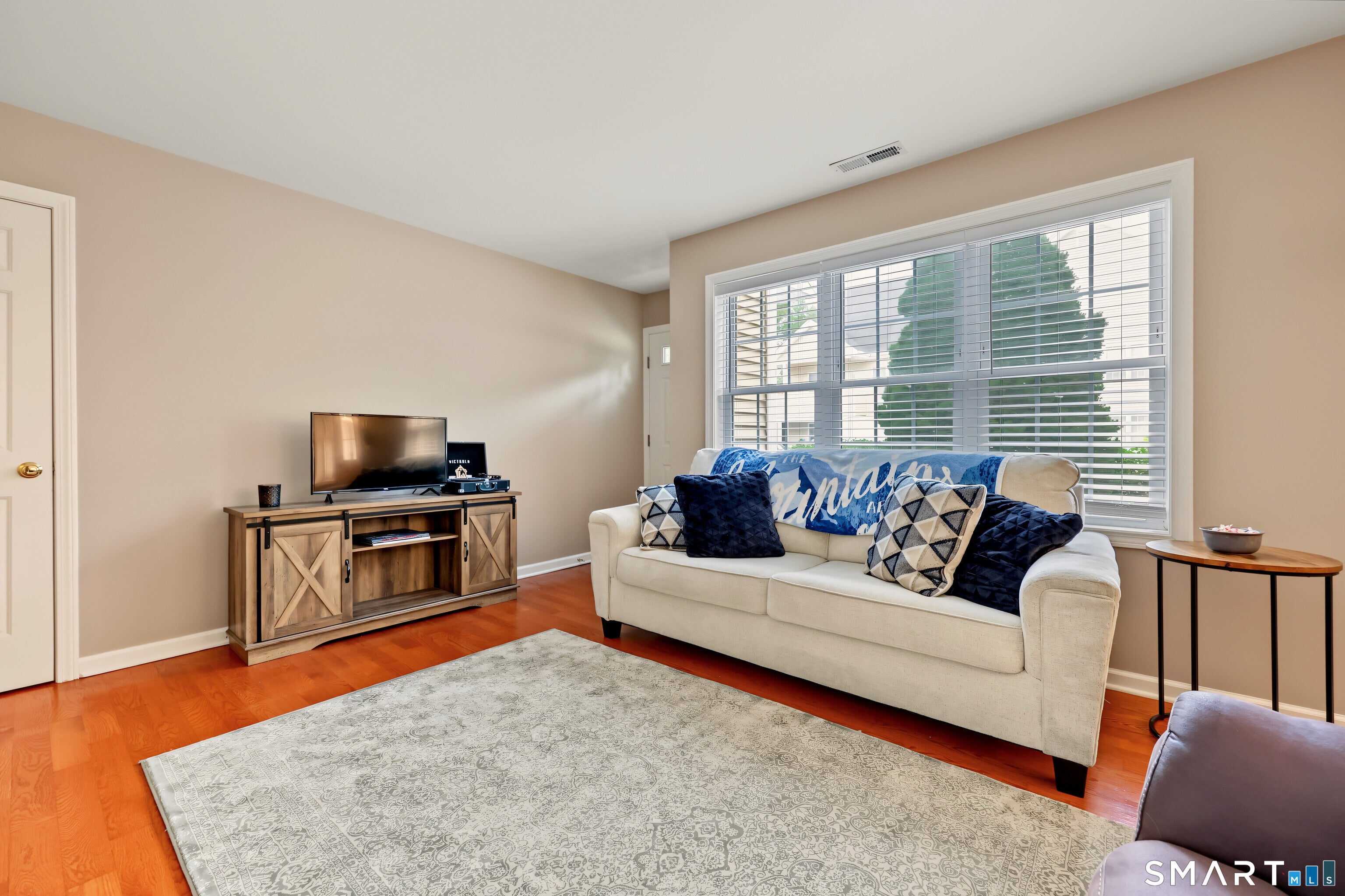 661 West Avenue C15