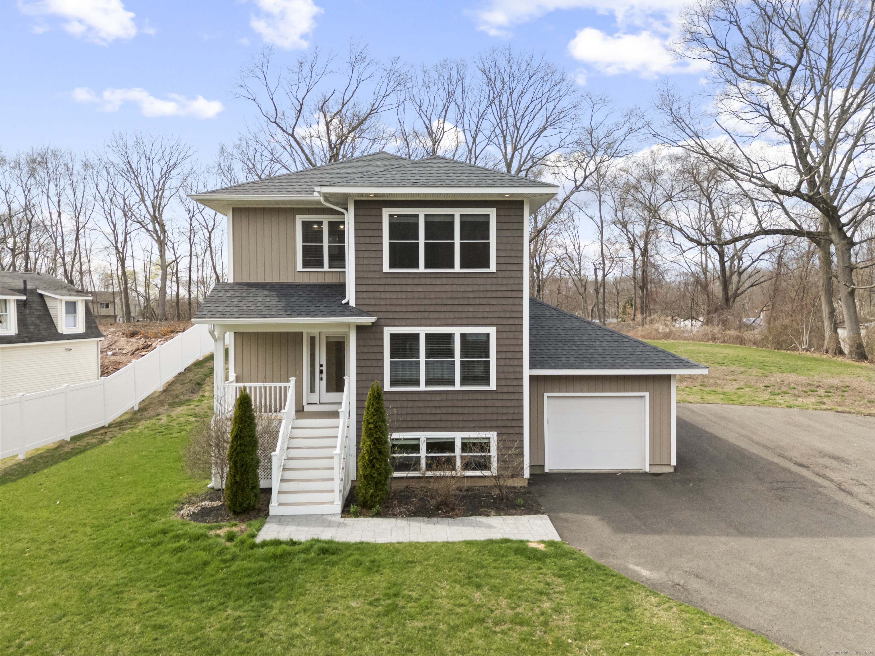 Property for Sale at Laurel Street, East Haven, Connecticut - Bedrooms: 3 
Bathrooms: 4 
Rooms: 7  - $525,000