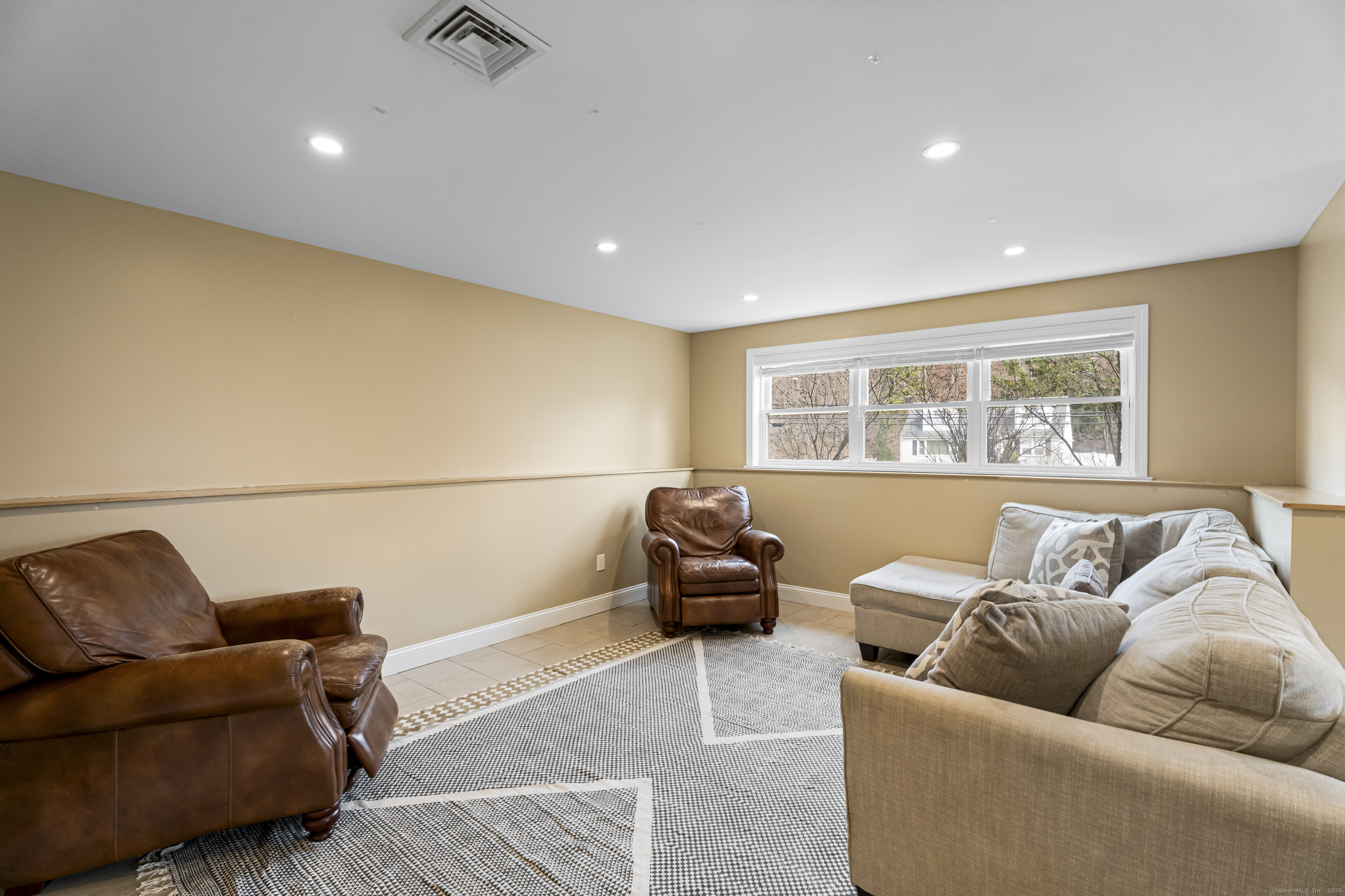 300 Laurel Street, East Haven, Connecticut image 31