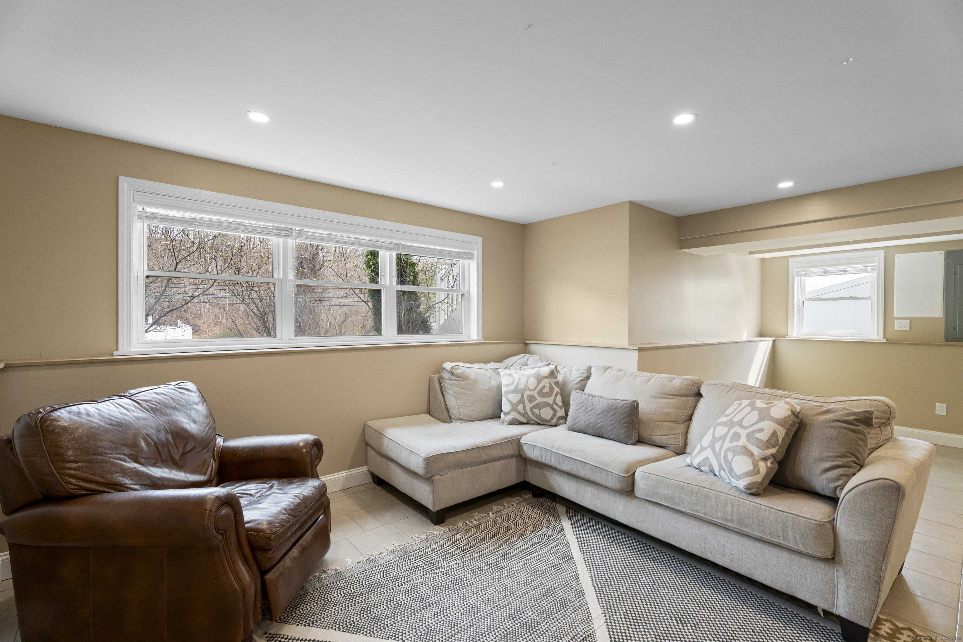 300 Laurel Street, East Haven, Connecticut image 32