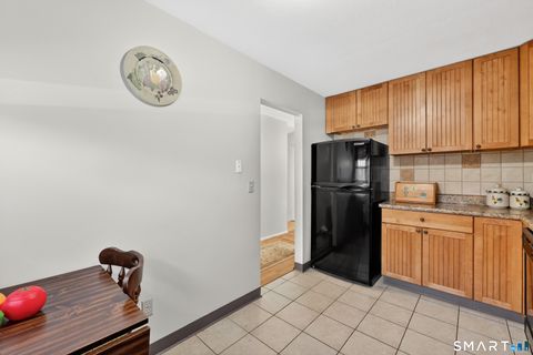 Tiny photo for E6 Bradley Circle #6, Enfield, CT 06082 (MLS # 24144822)