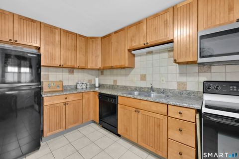 Tiny photo for E6 Bradley Circle #6, Enfield, CT 06082 (MLS # 24144822)