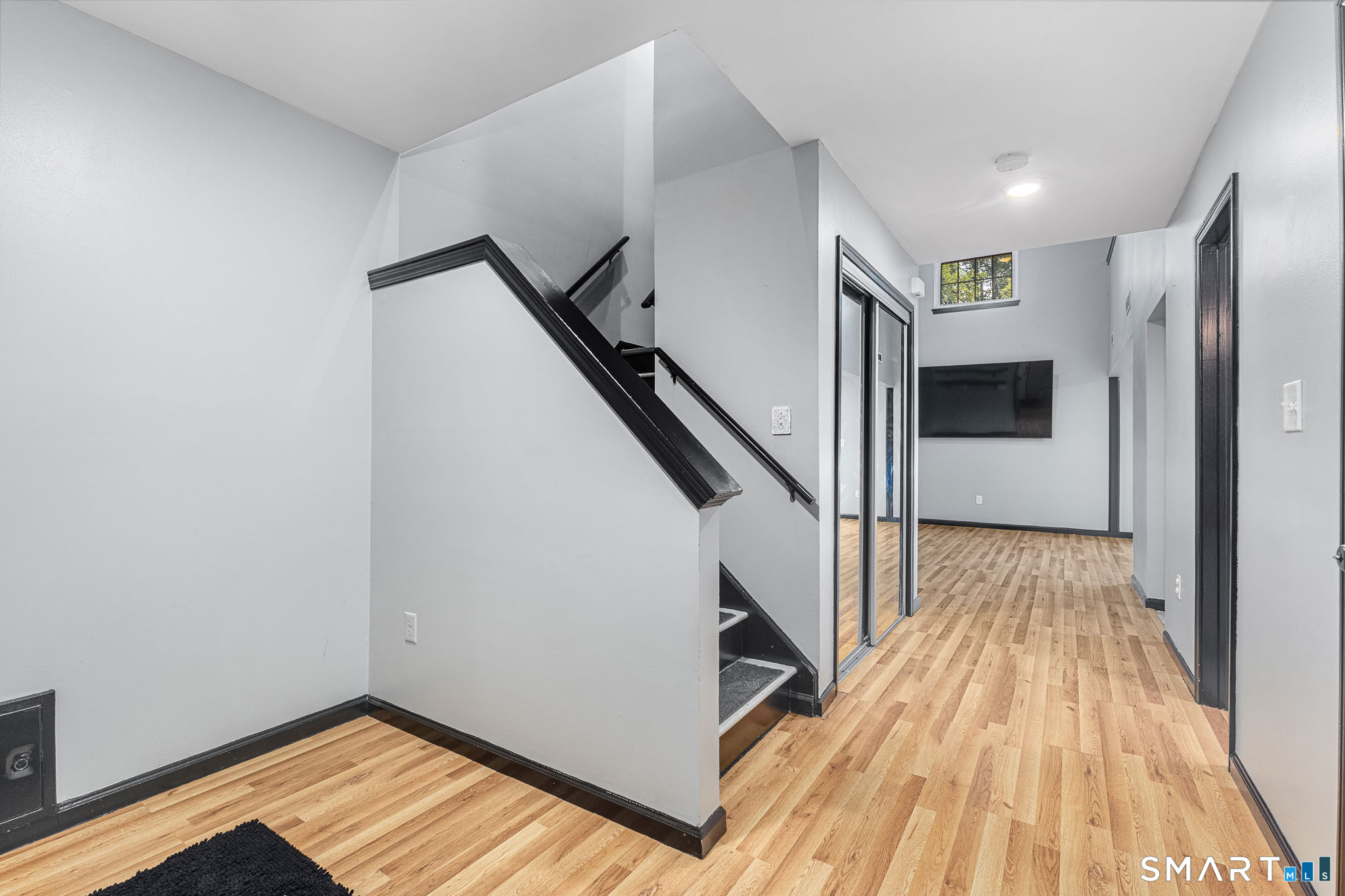 190 Tomlinson Avenue 4B