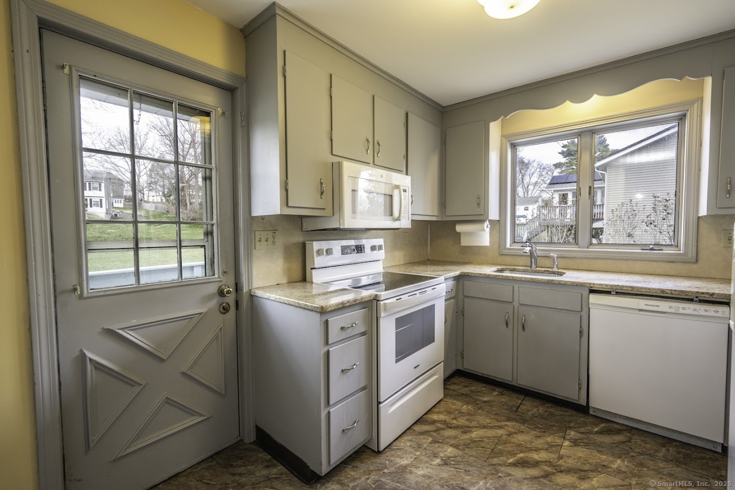 6B Wightman Place, Cromwell, Connecticut image 8