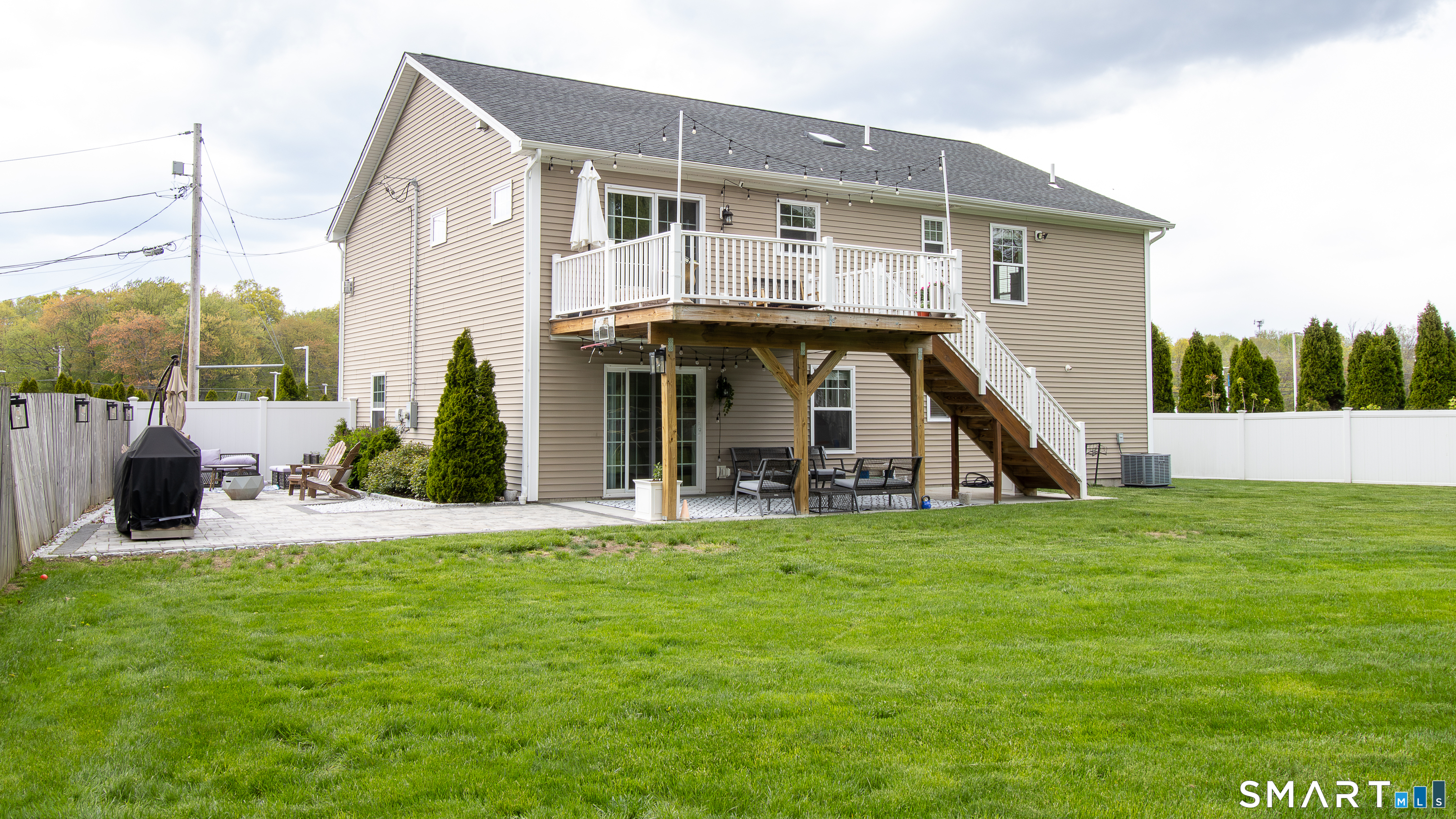20 Twin Oaks Terrace
