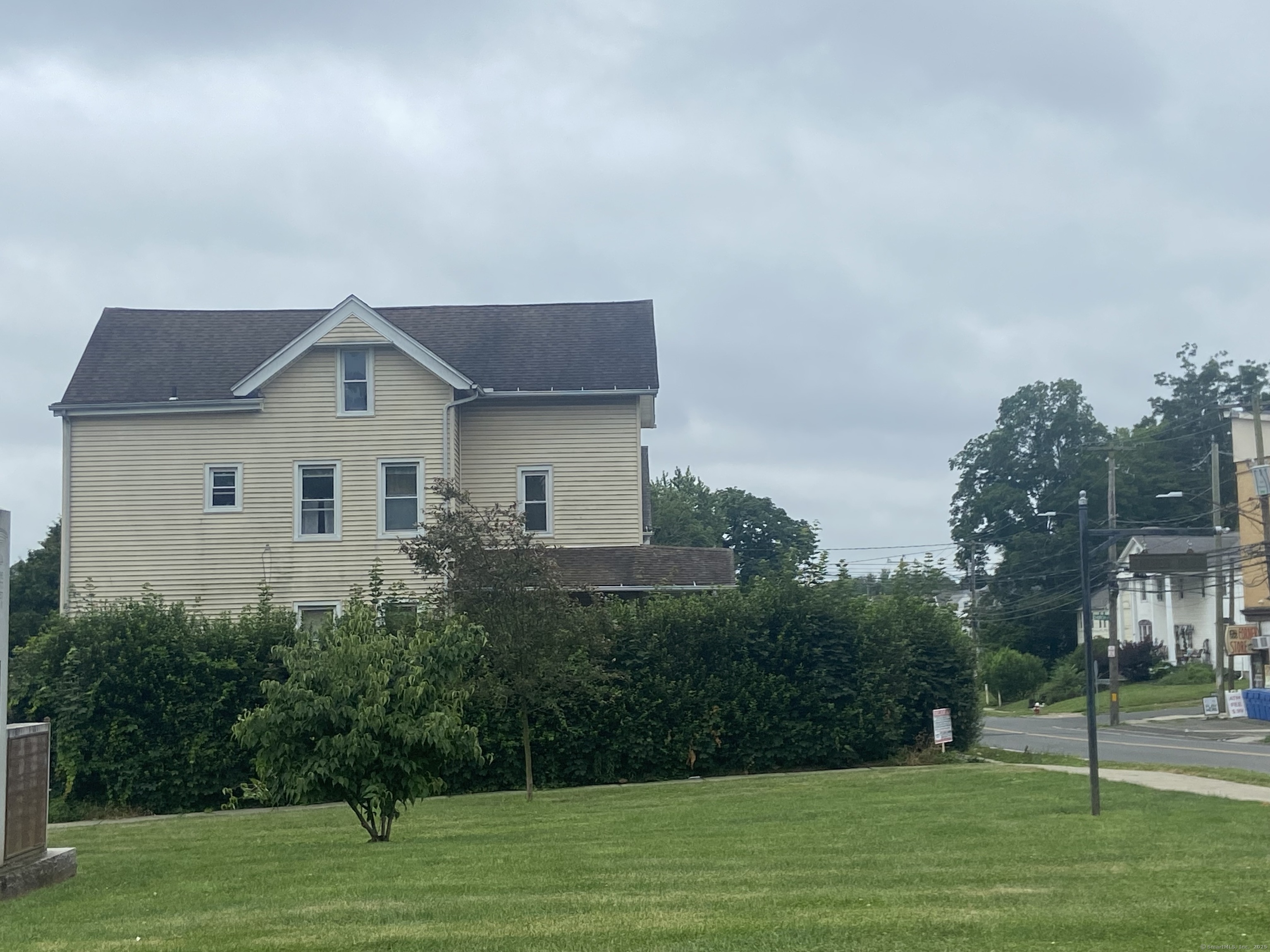561 East Street