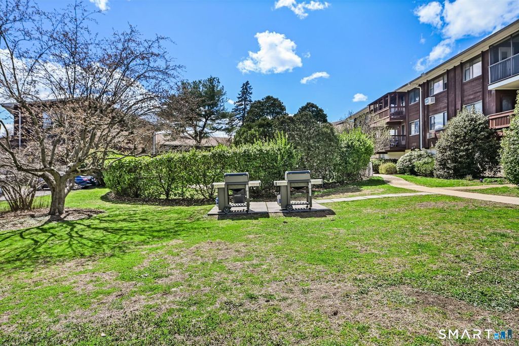 Photo of 154 Cold Spring Road #5, Stamford, CT 06905 (MLS # 24166058)