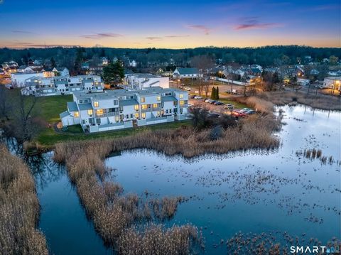 Condo For Sale - 10 Hamre Lane #C<br/> Branford, CT 06405