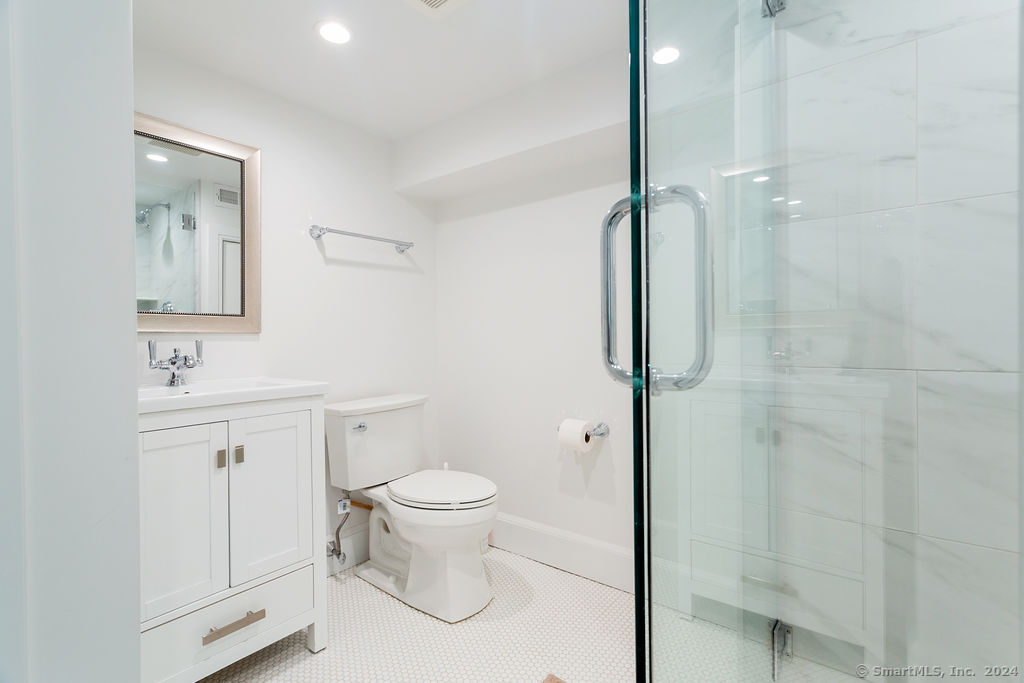 39 Riverside Avenue, Greenwich, Connecticut image 24