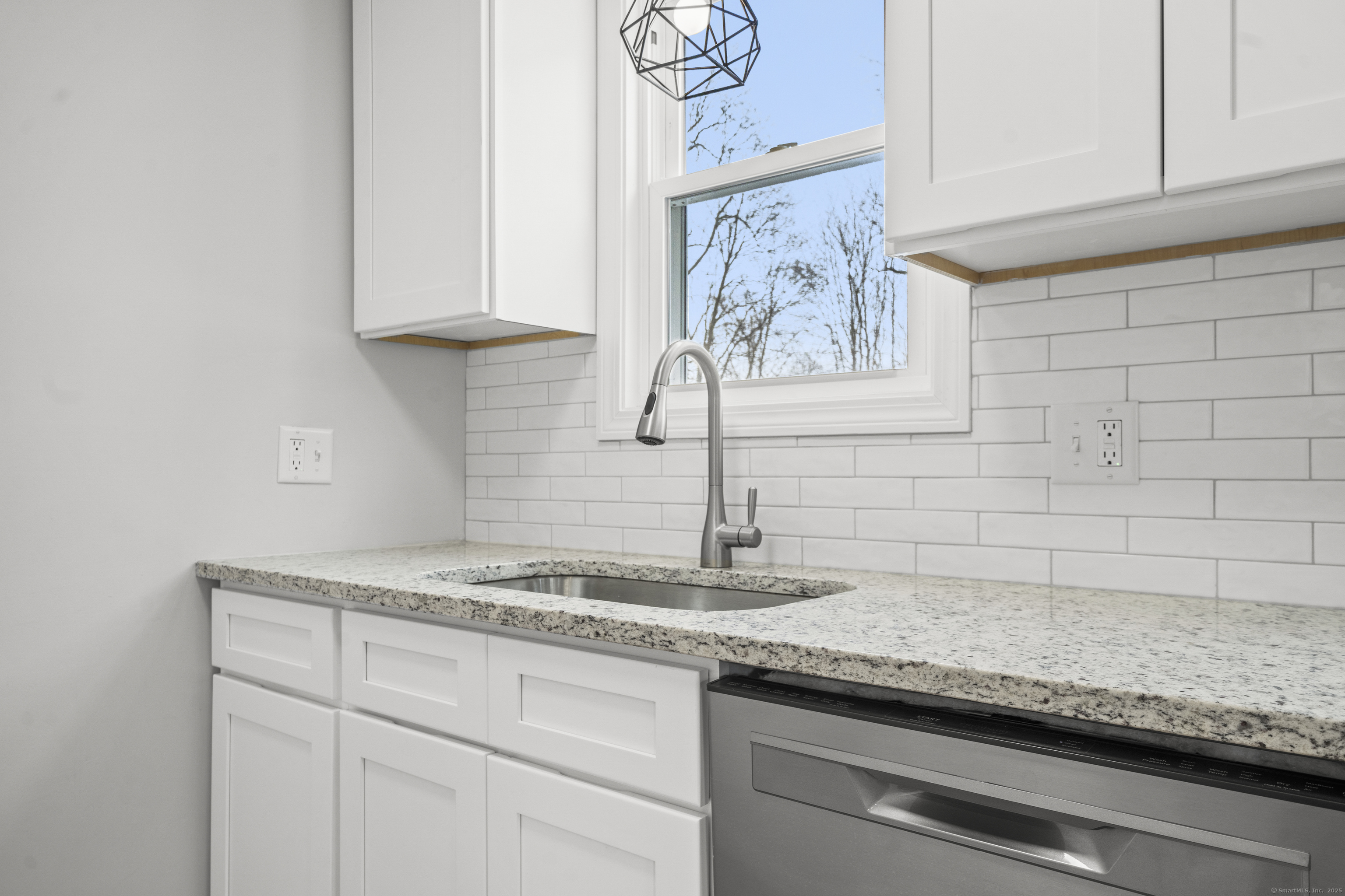 12 Smith Street, Windsor Locks, Connecticut image 7