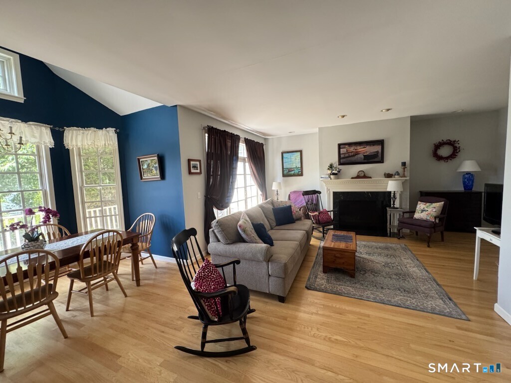 33 Old Field Hill Road 6