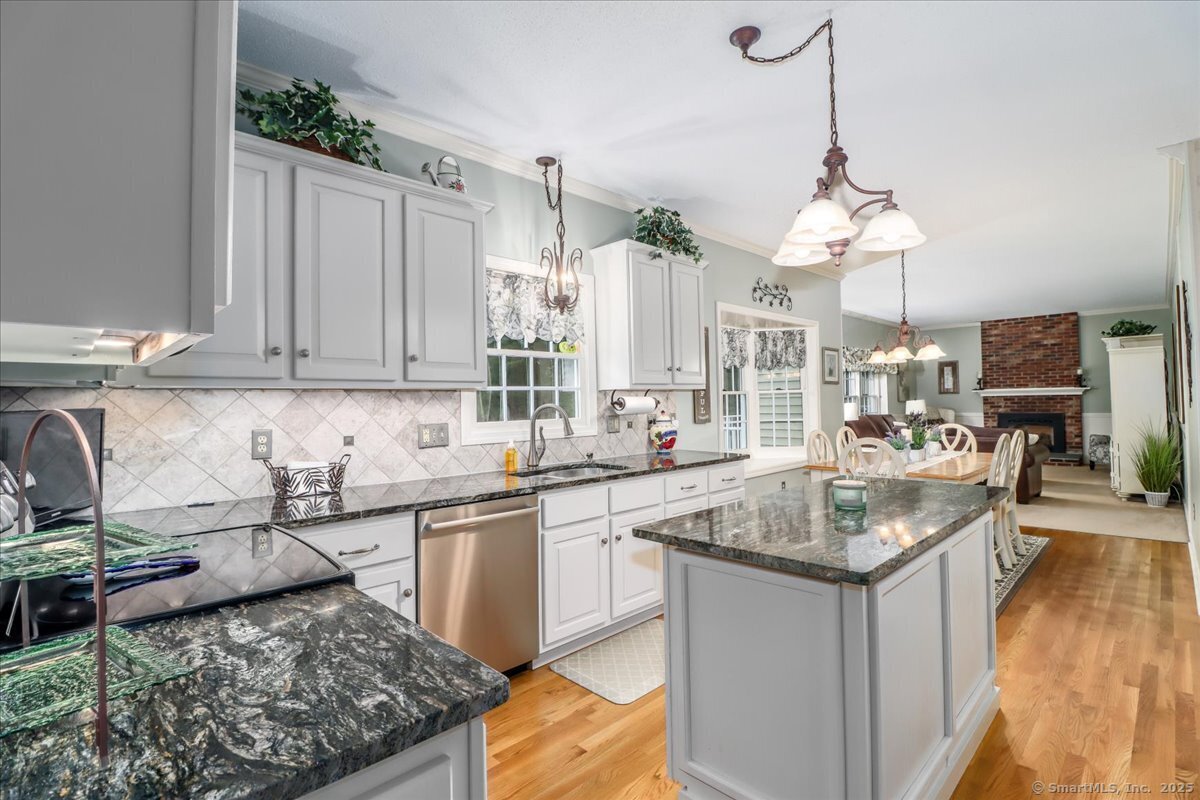 9 Rosick Road, Wallingford, Connecticut image 16