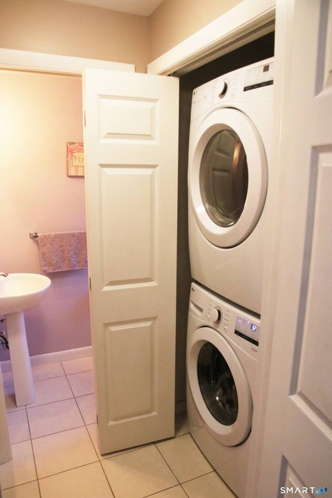 Tiny photo for 4 Parkwoods Drive #4, Norwich, CT 06360 (MLS # 24186786)