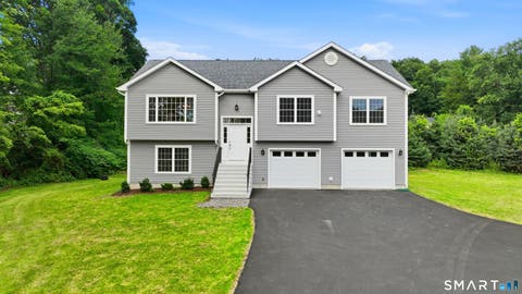 Photo of 672 Vernon Street, Manchester, CT 06042 (MLS # 24197529)