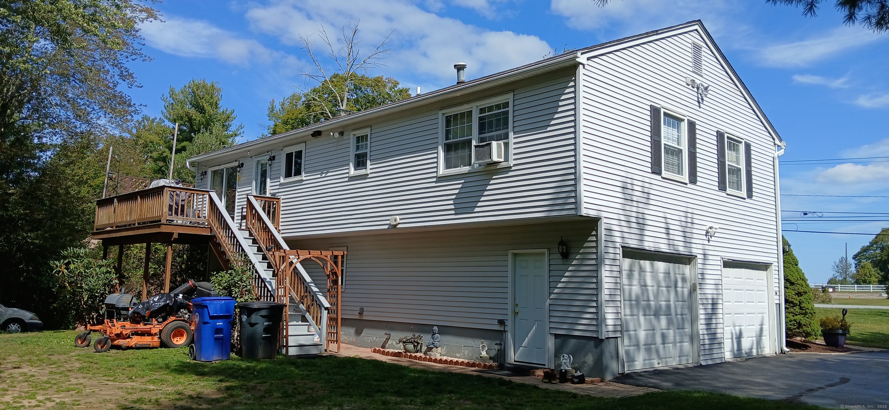 Torrington, Connecticut 06790, United States, 3 Bedrooms Bedrooms, ,3 BathroomsBathrooms,Residential,Pending,209019