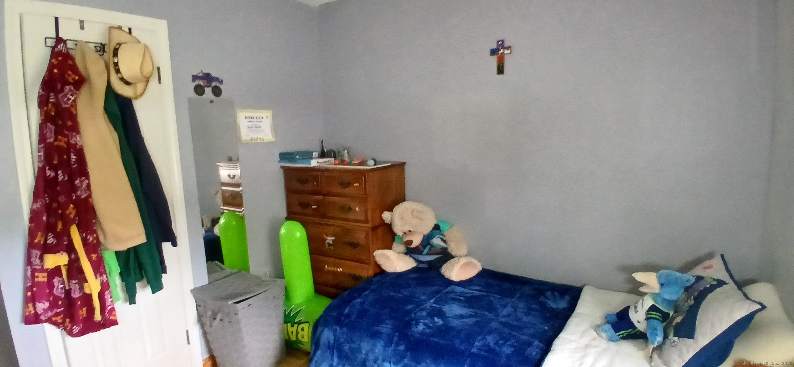 Torrington, Connecticut 06790, United States, 3 Bedrooms Bedrooms, ,3 BathroomsBathrooms,Residential,Pending,209019