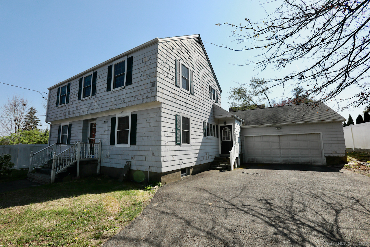 Property for Sale at Black Rock Turnpike 1035, Fairfield, Connecticut - Bedrooms: 3 
Bathrooms: 1 
Rooms: 5  - $442,000