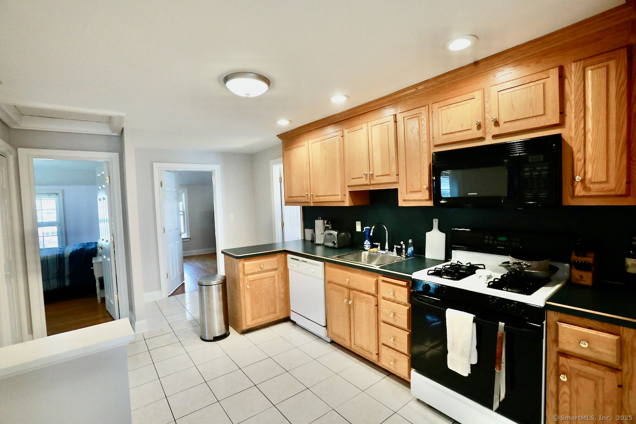 1035 Black Rock Turnpike #1035, Fairfield, Connecticut image 6