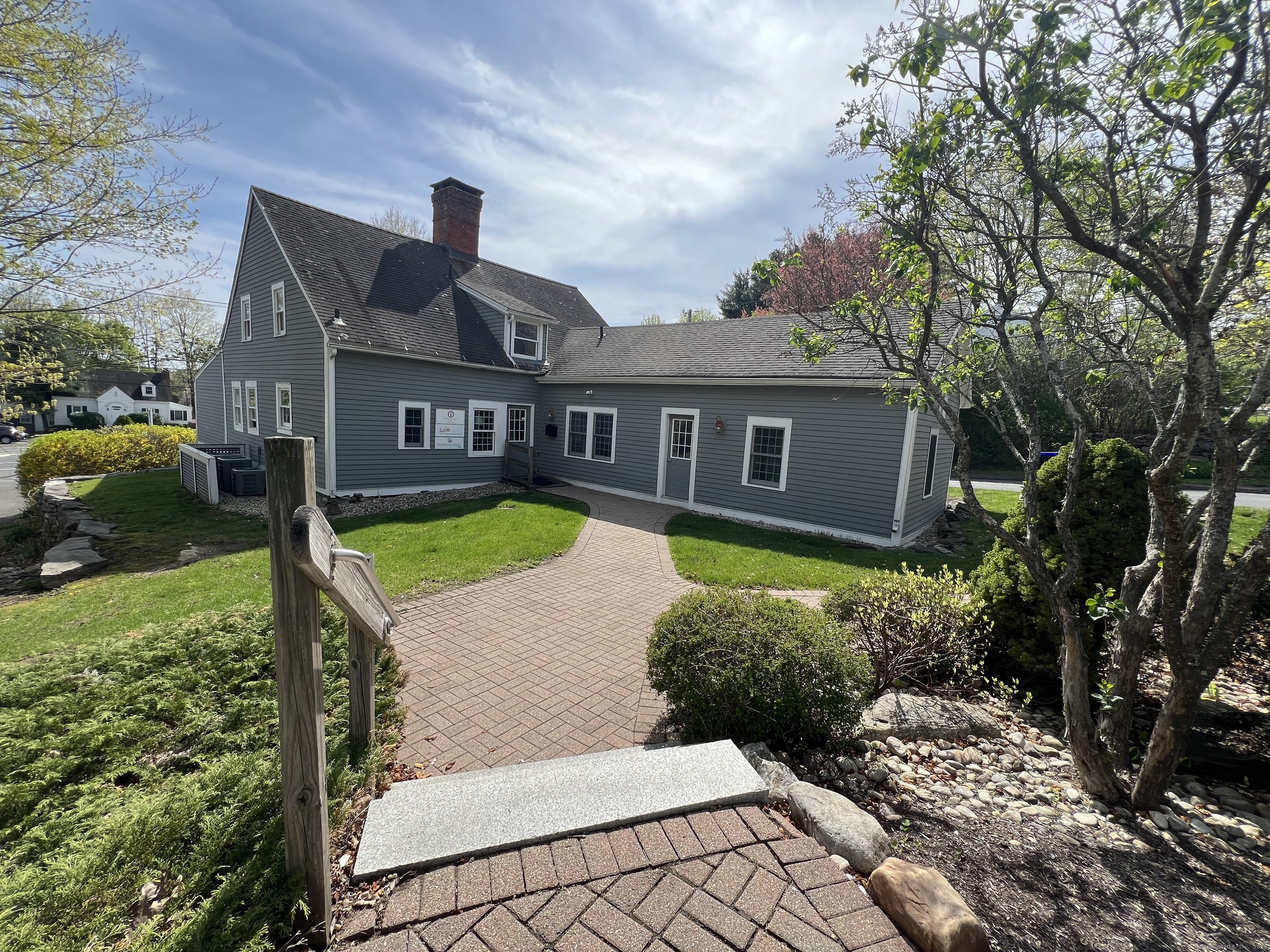 59 East Hill Road