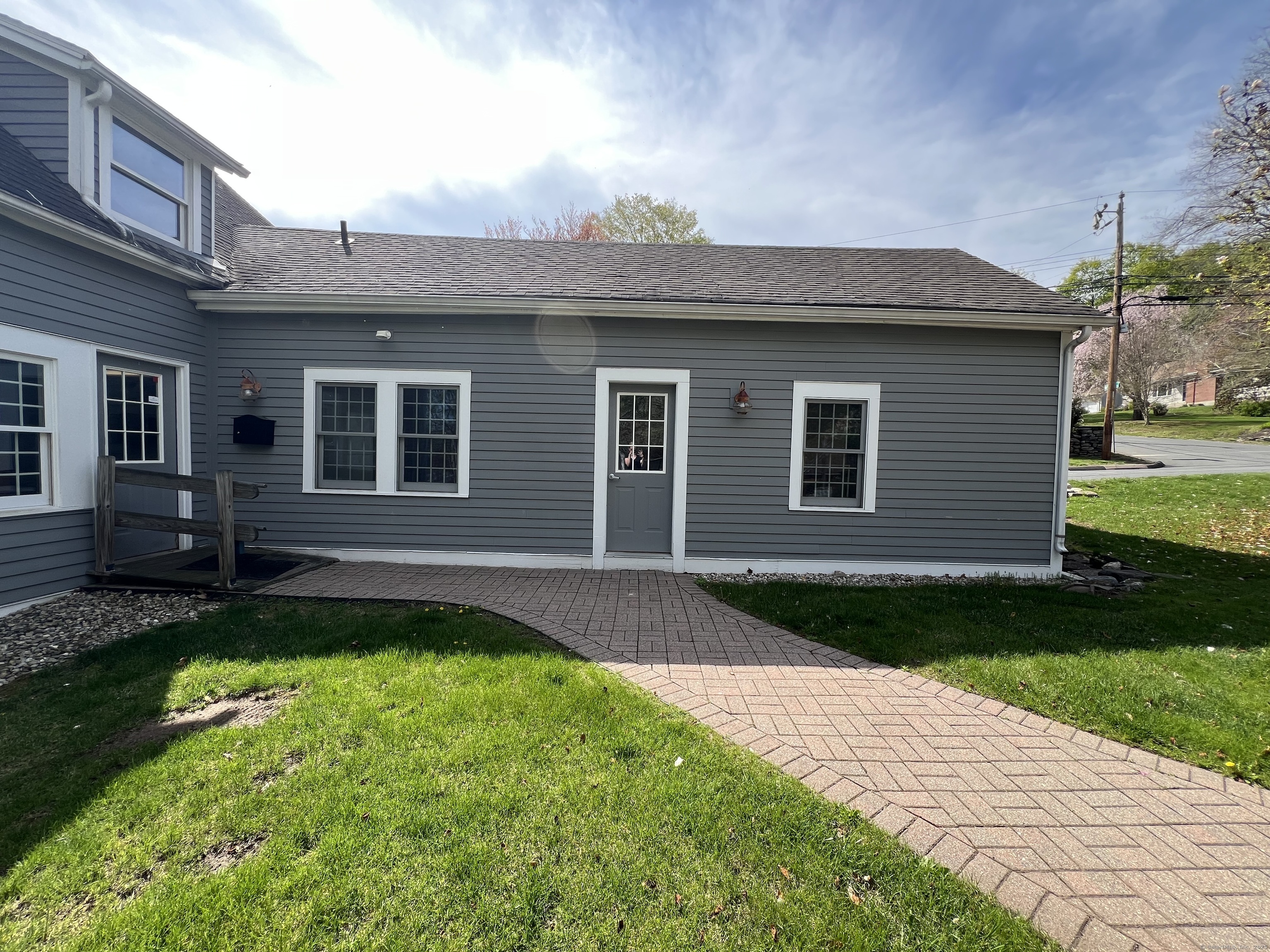 59 East Hill Road