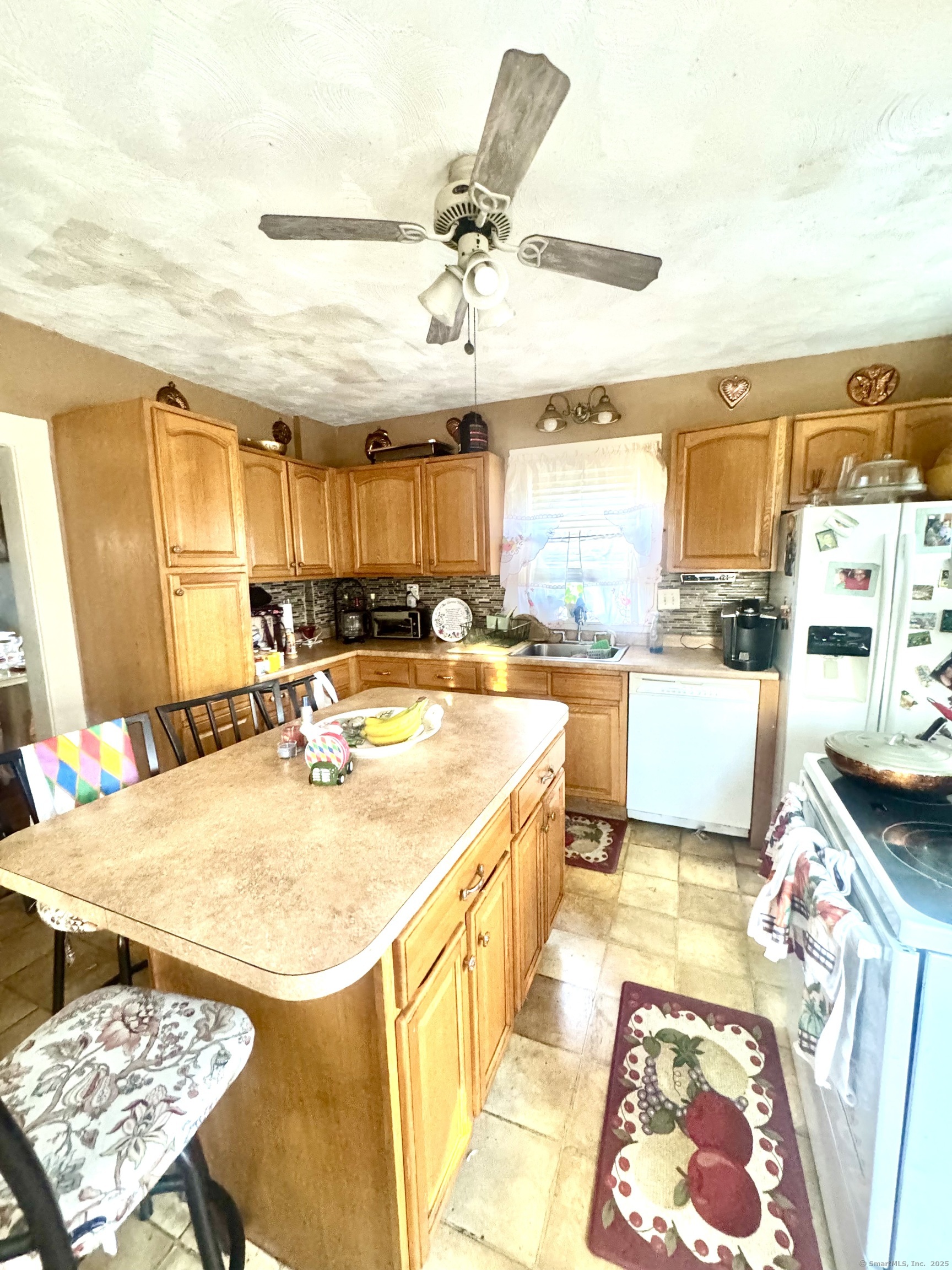 27 Olmsted Street, East Hartford, Connecticut image 3