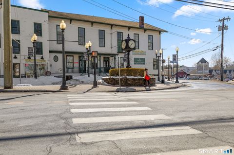 Tiny photo for 5 Deer Run #5, Bethel, CT 06801 (MLS # 24156380)