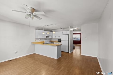 Tiny photo for 5 Deer Run #5, Bethel, CT 06801 (MLS # 24156380)