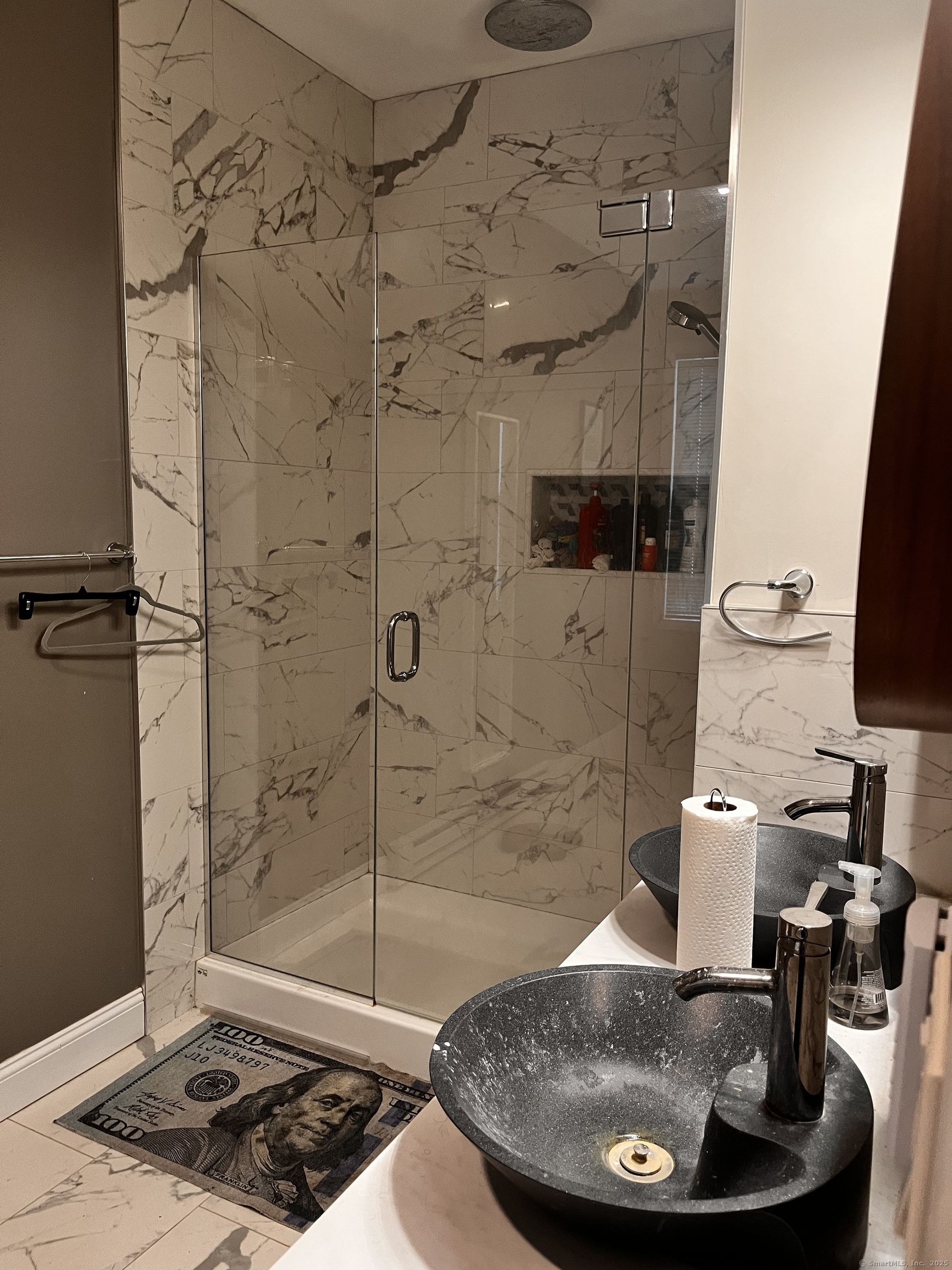 16 Songonosk Street, Windsor, Connecticut image 9