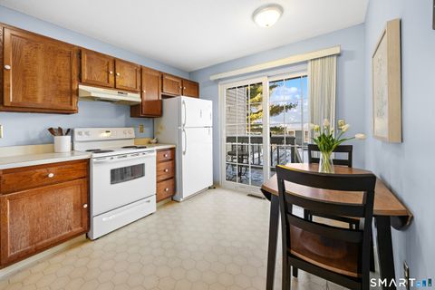 Tiny photo for 195 Oakland Street #APT A, Manchester, CT 06042 (MLS # 24148525)