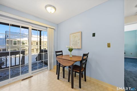 Tiny photo for 195 Oakland Street #APT A, Manchester, CT 06042 (MLS # 24148525)