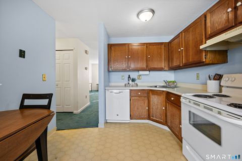 Tiny photo for 195 Oakland Street #APT A, Manchester, CT 06042 (MLS # 24148525)