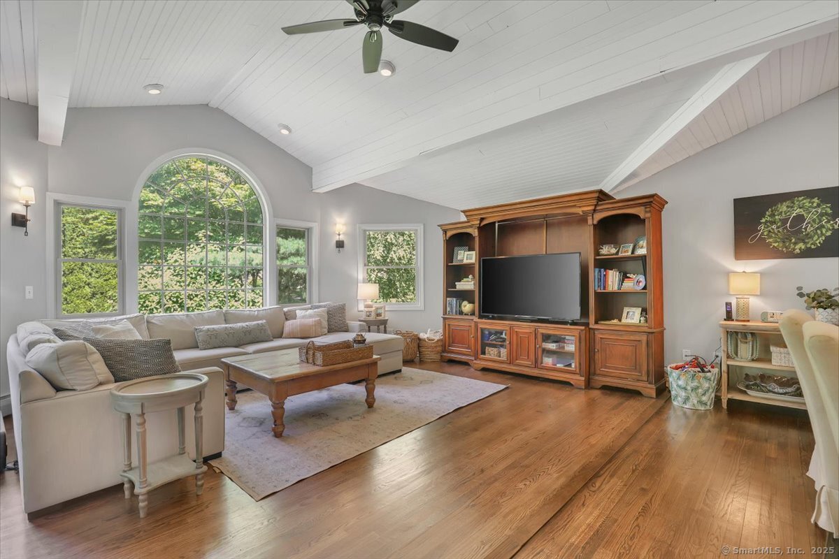 9 Madrina Lane