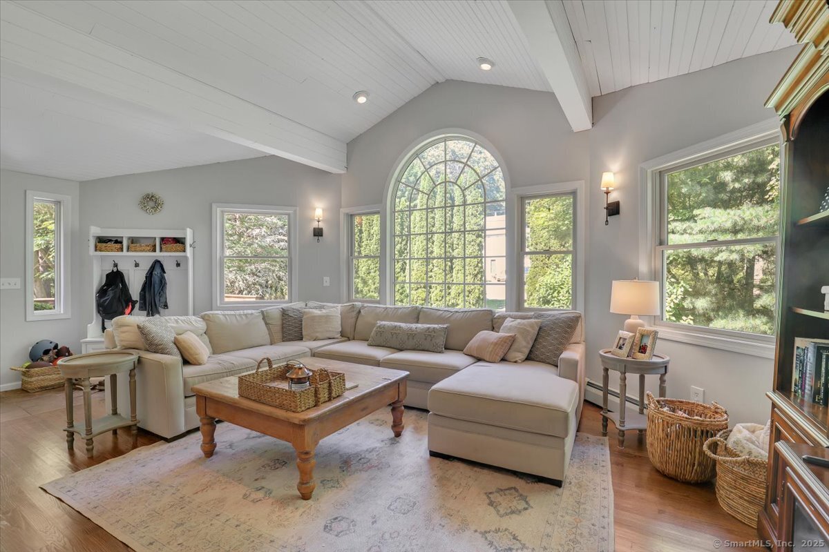 9 Madrina Lane