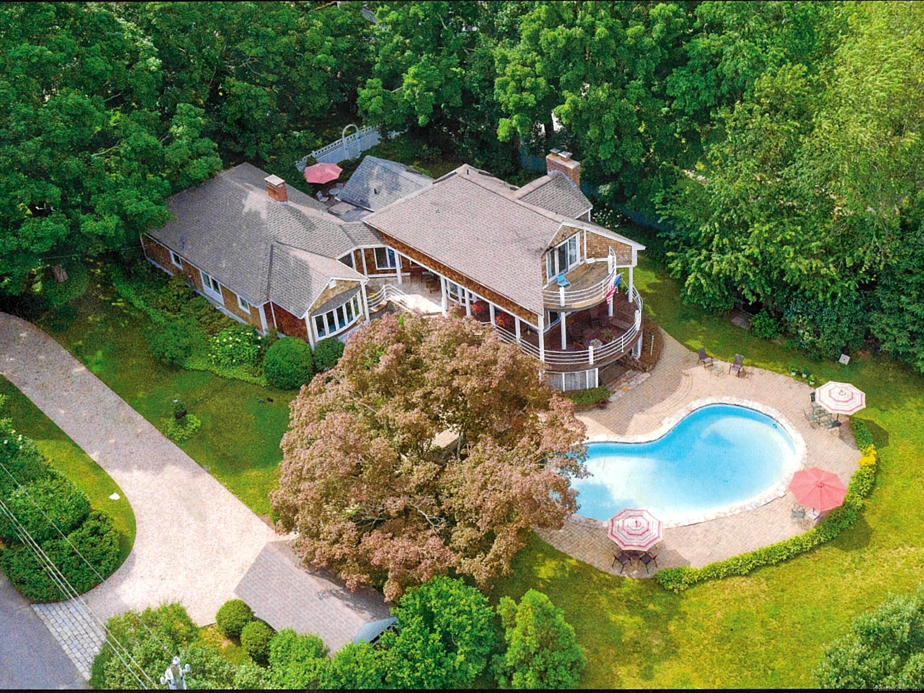 Property for Sale at 1 Mack Lane, Essex, Connecticut - Bedrooms: 3 
Bathrooms: 3 
Rooms: 8  - $1,250,000