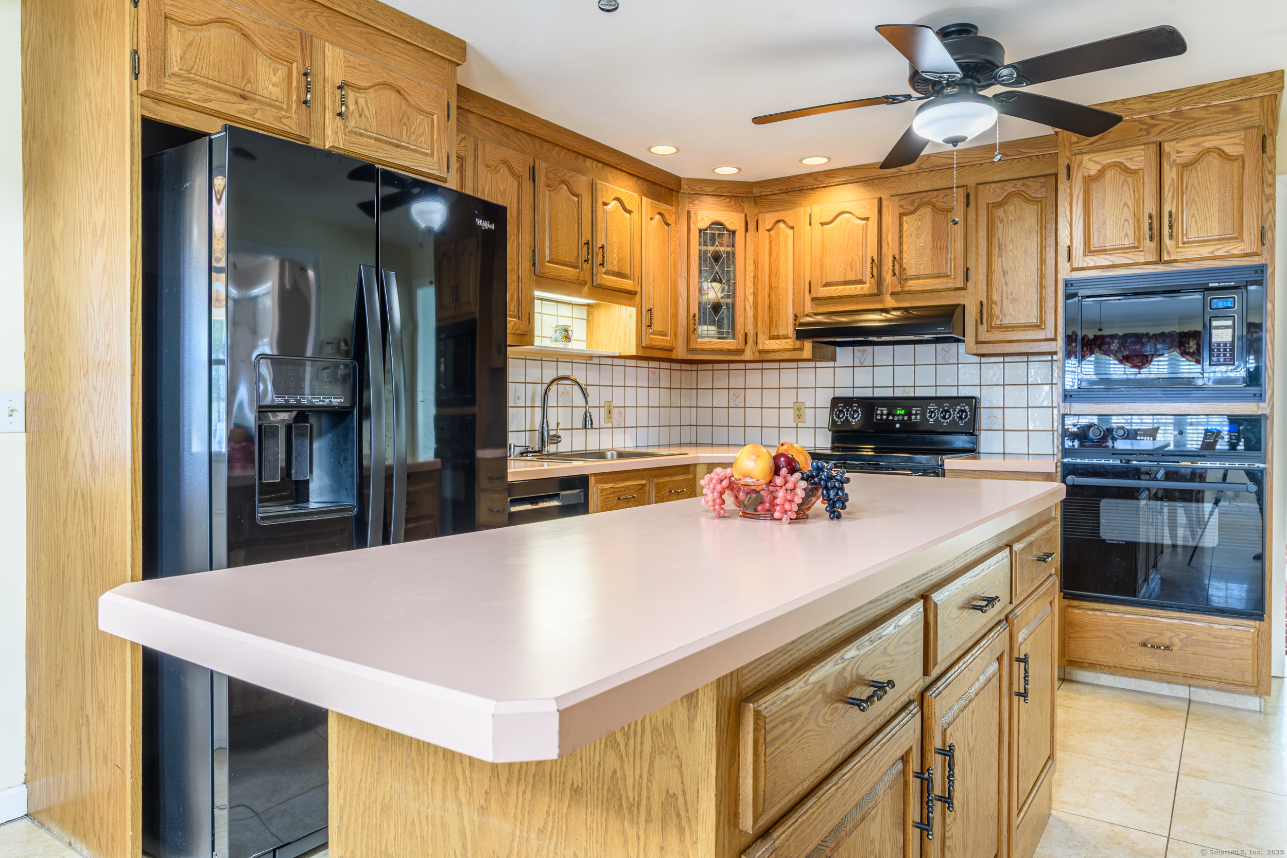 12 Windsor Road, North Haven, Connecticut image 13