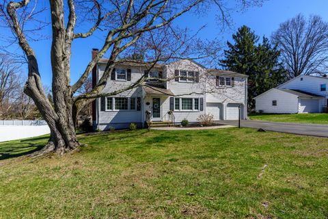 12 Windsor Road East North Haven CT 06473