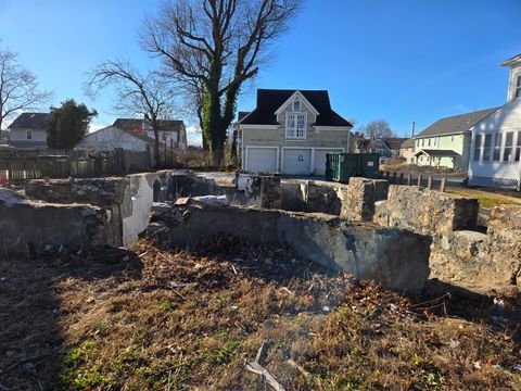 Photo of 14 Locust Avenue, Danbury, CT 06810 (MLS # 24143627)