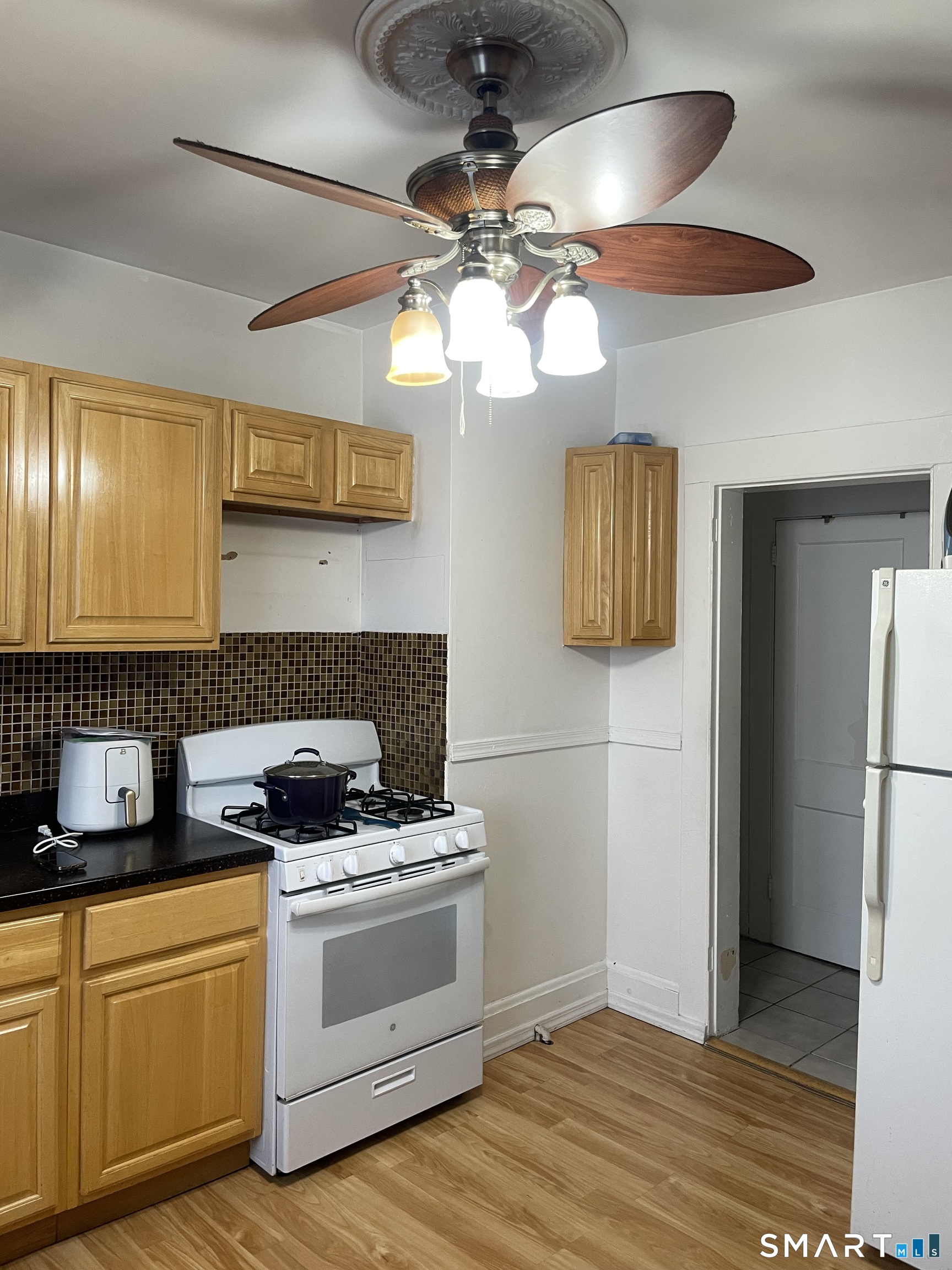 98-100 Carroll Avenue