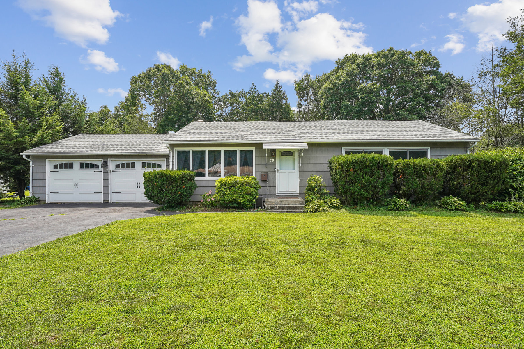 Property for Sale at 46 Green Manor Avenue, Windsor, Connecticut - Bedrooms: 3 
Bathrooms: 2 
Rooms: 7  - $349,900