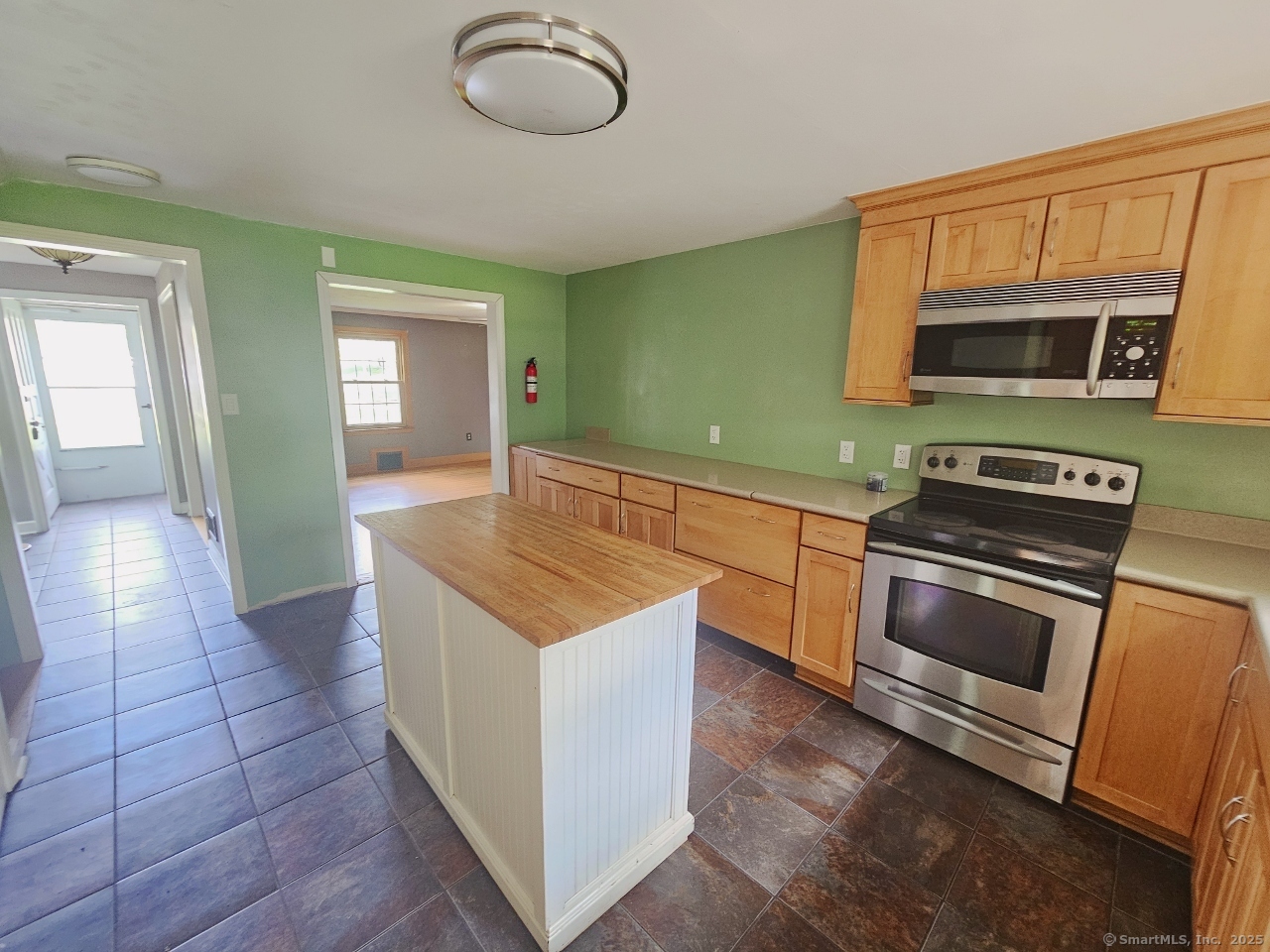 1377 Main Street, Newington, Connecticut image 15