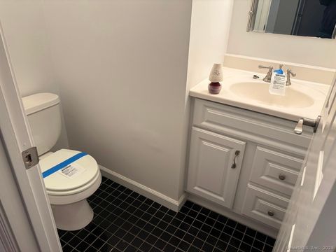 Tiny photo for 924 Quinnipiac Avenue #APT 7, New Haven, CT 06513 (MLS # 24144232)